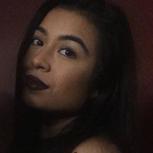 Meet your Posher, Cassandra - Picture 1 of 1